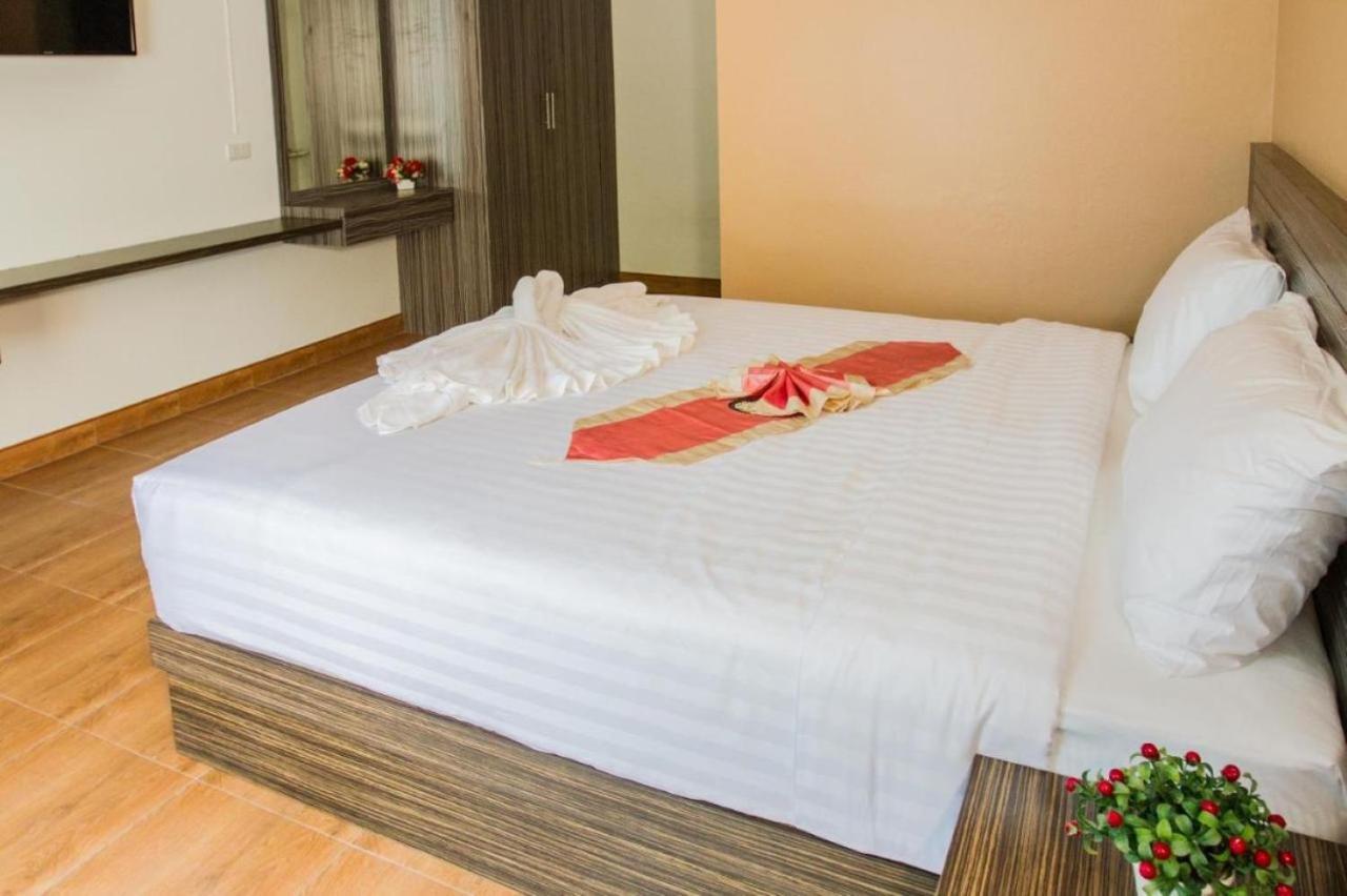 Cozy Residence Nanai Patong Екстер'єр фото