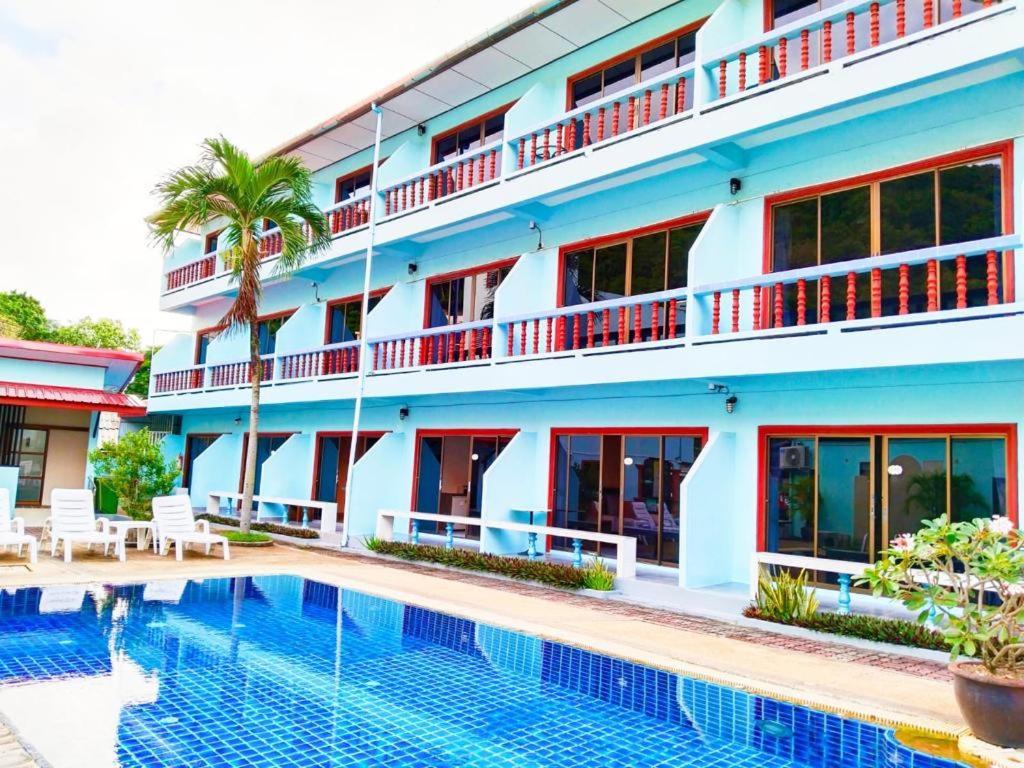 Cozy Residence Nanai Patong Екстер'єр фото