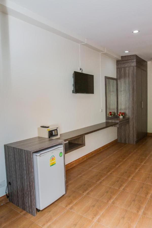 Cozy Residence Nanai Patong Екстер'єр фото