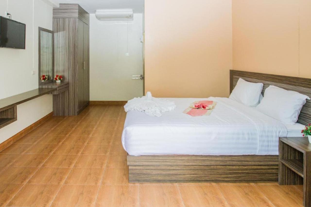 Cozy Residence Nanai Patong Екстер'єр фото